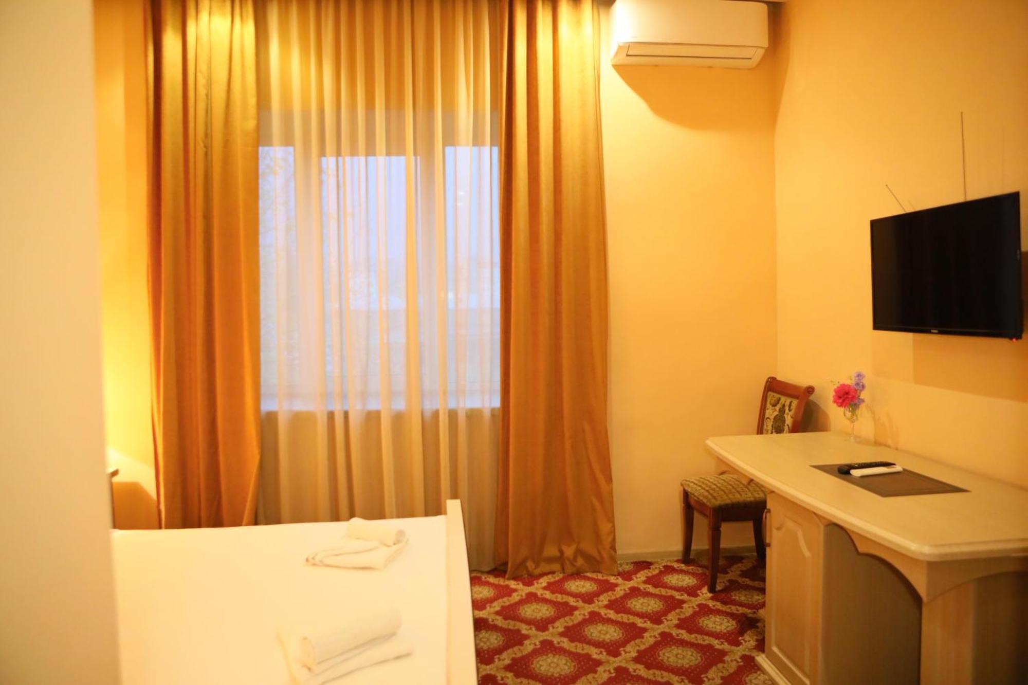 Elko Hotel Jerevan Eksteriør bilde