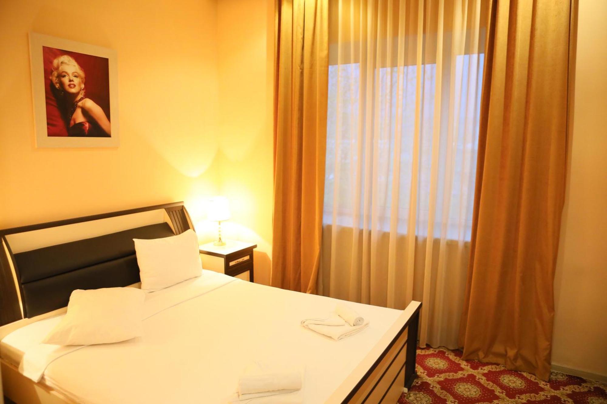 Elko Hotel Jerevan Eksteriør bilde