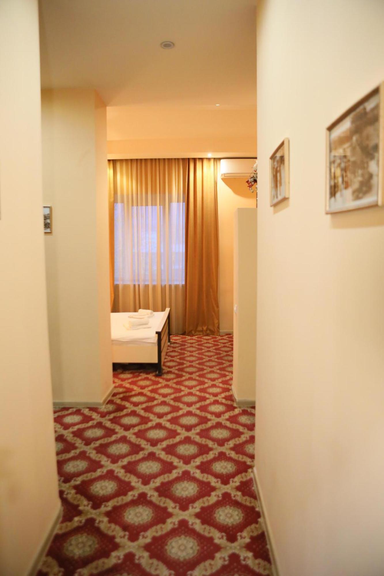 Elko Hotel Jerevan Eksteriør bilde