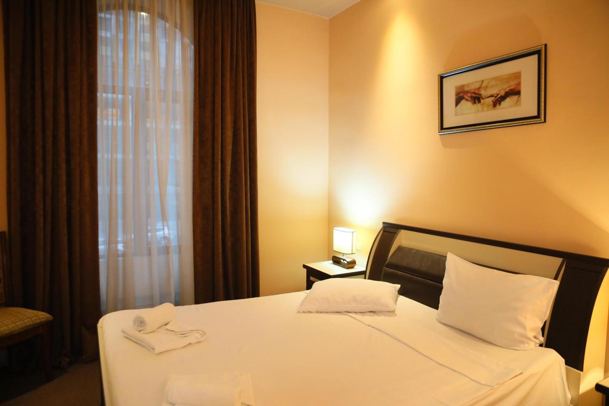 Elko Hotel Jerevan Eksteriør bilde