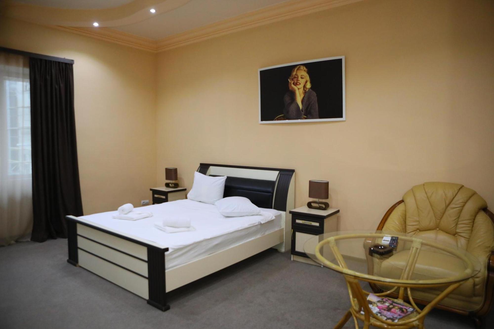 Elko Hotel Jerevan Eksteriør bilde