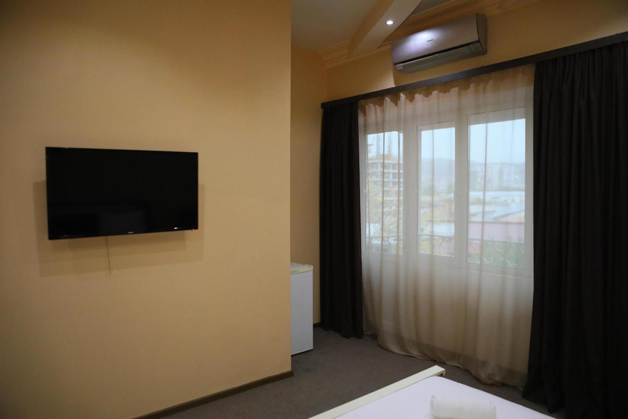 Elko Hotel Jerevan Eksteriør bilde