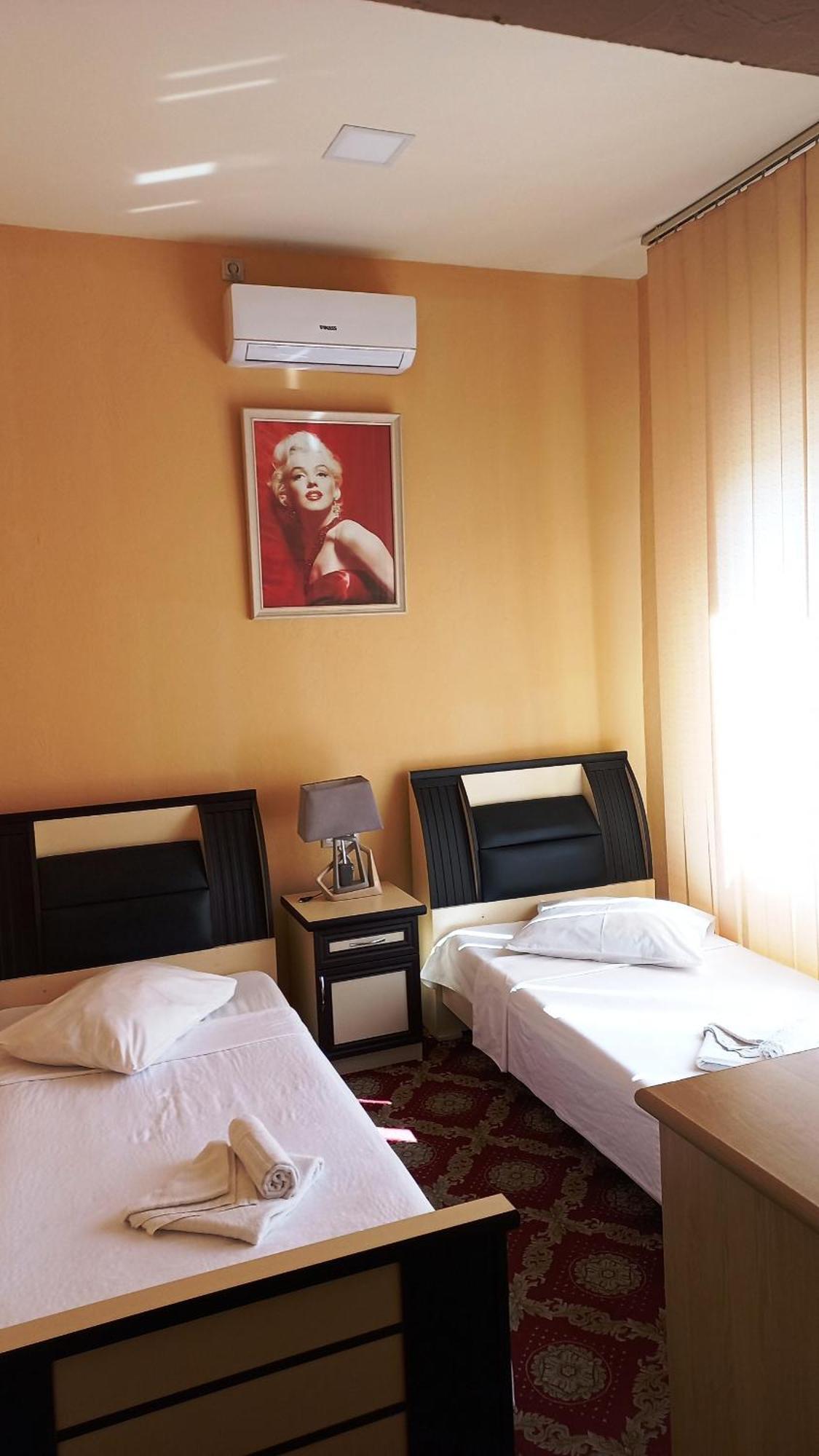 Elko Hotel Jerevan Eksteriør bilde